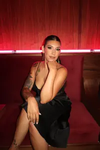 Nessa Kimberlyanne ( nessakimberlyanne )