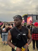 Nick Layne ( nicklxyne )