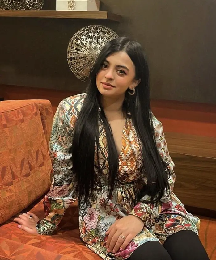 Nida Iqbal ( nidaiqbal )
