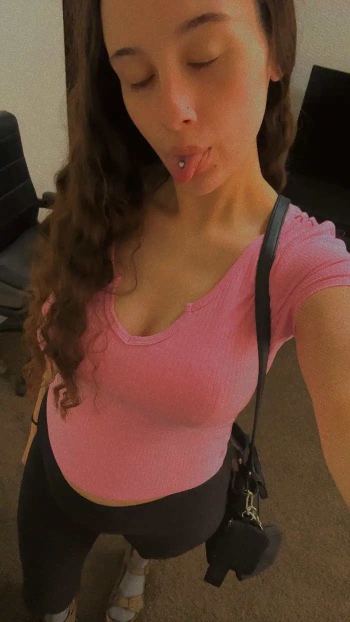 Peaches ( officiallpeaches )