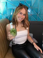 Olivia Celina ( oliviacelina )