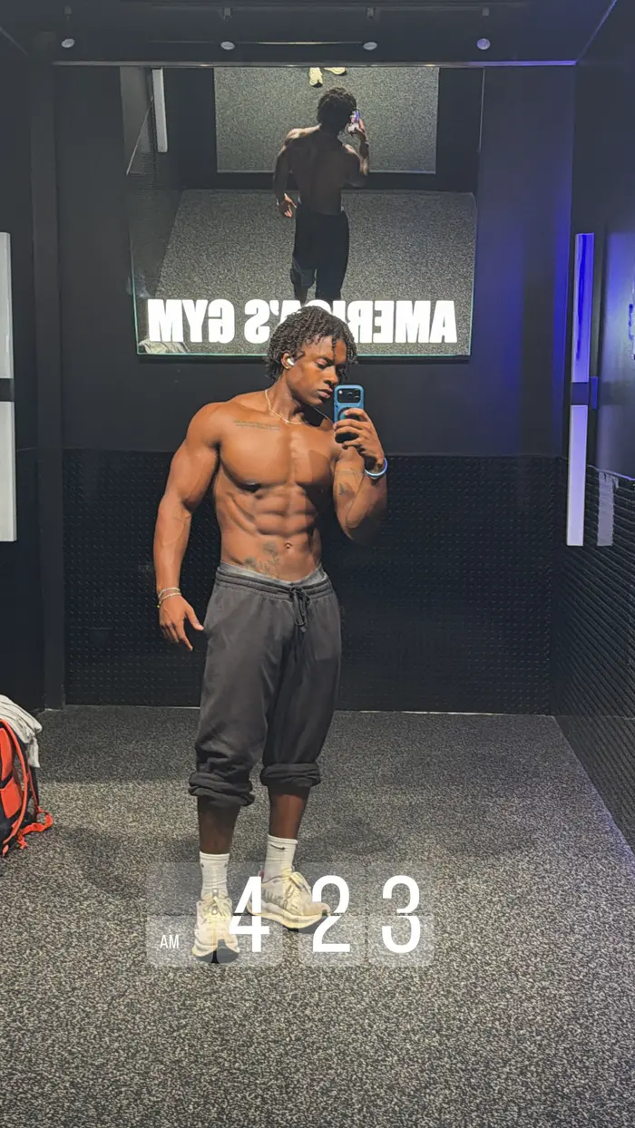 Olu Logan ( olulogan )