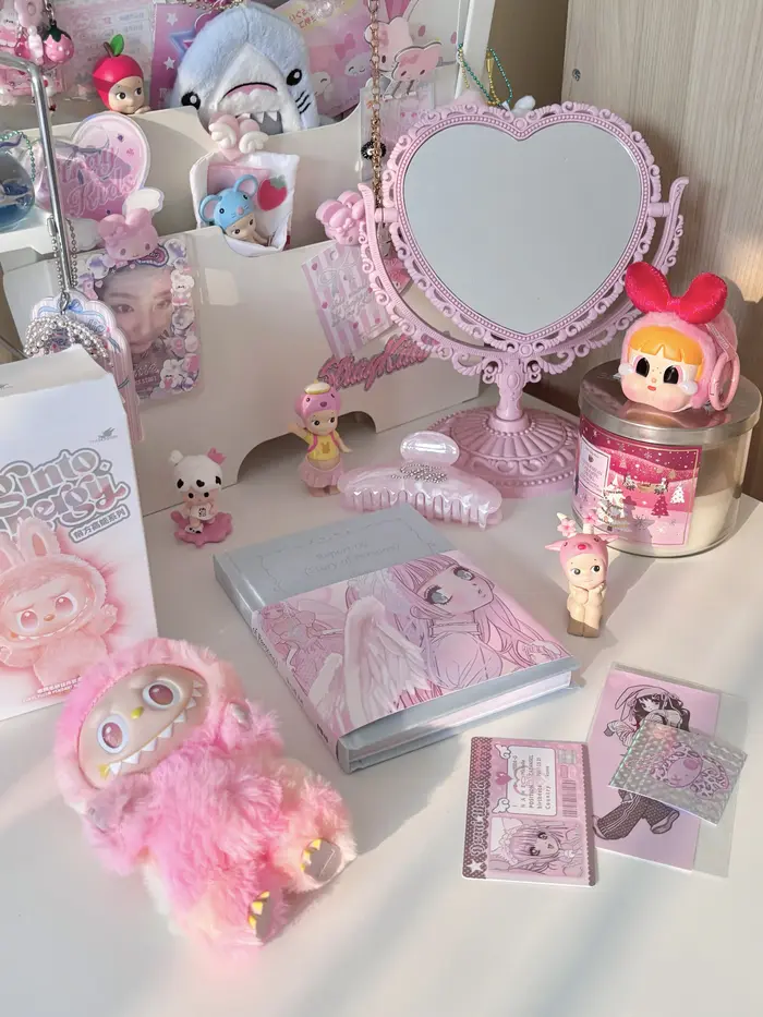 Fia ( peachysparklyy )