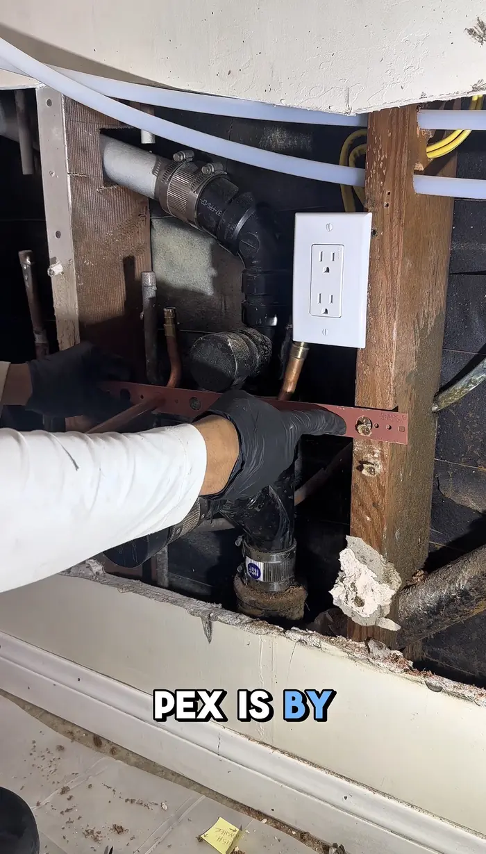 Jose Gallegos ( plumbingtales )