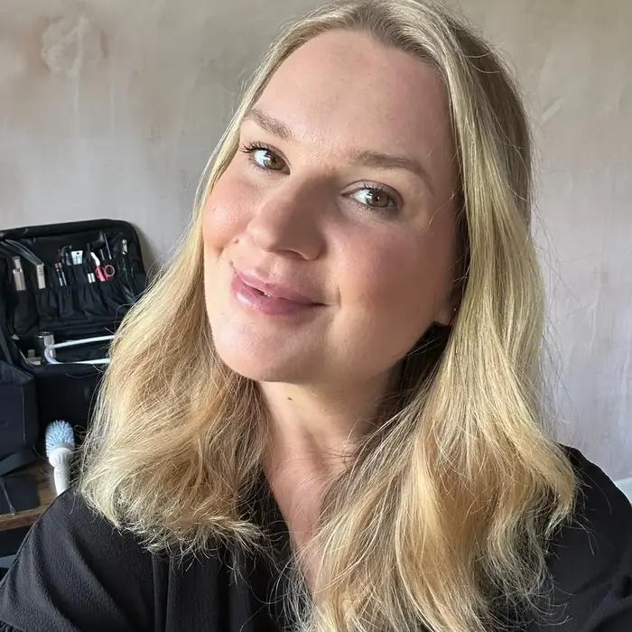 Rachel Hughes ( racheleveline )