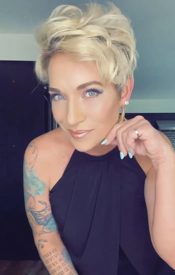 Rachelle Oblack ( rachelleoblack )