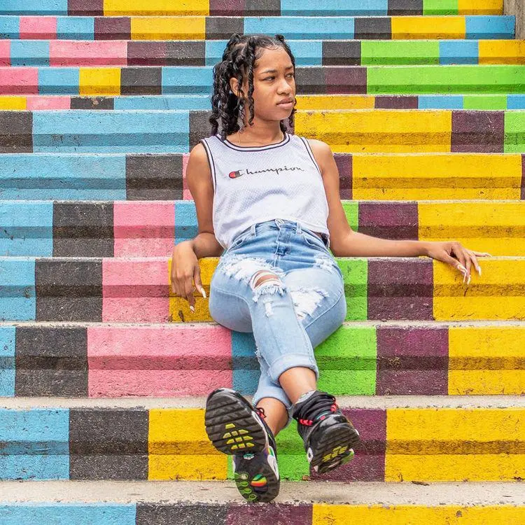 Raevyn Olivia ( raevynolivia )