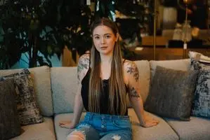 Robynlee Lapena ( robynlee )