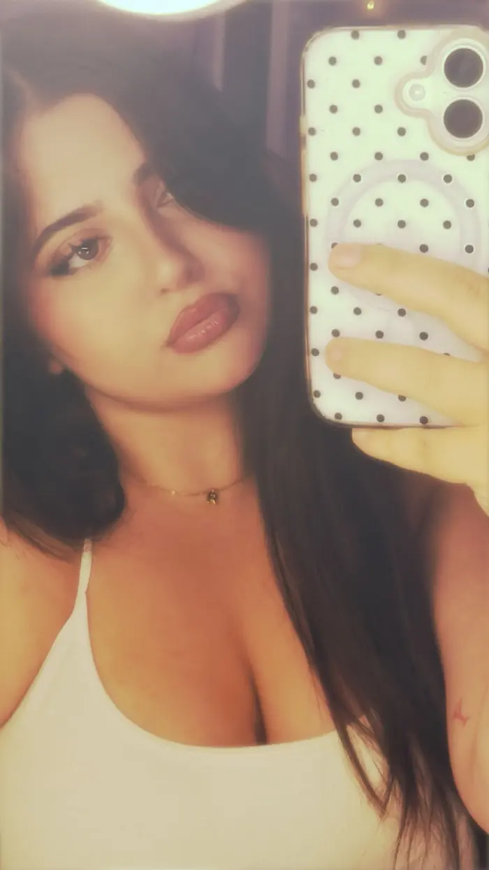 Rosie Sabah ( rosie444 )