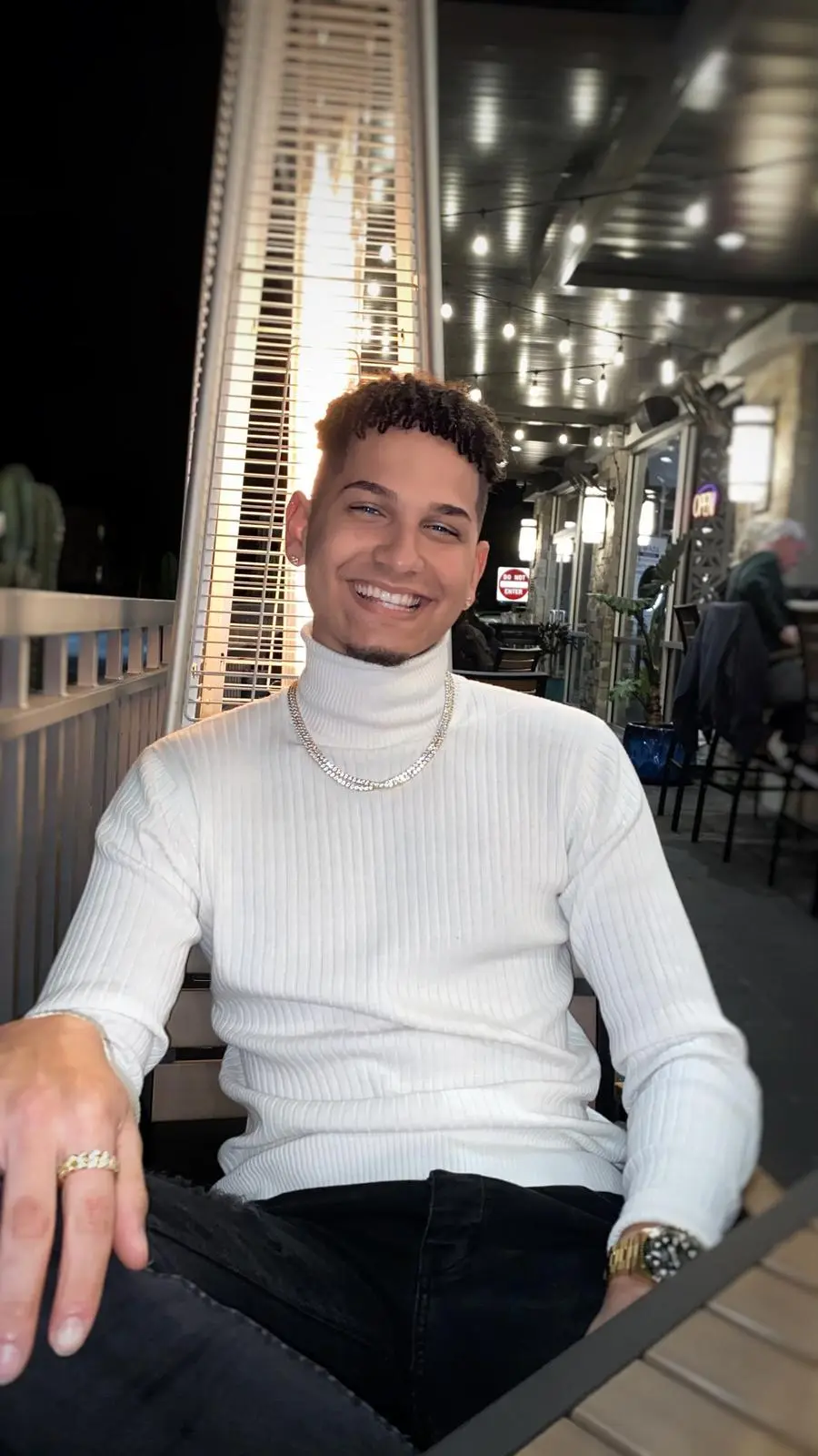 Sebastean Gonzalez ( sebasteangonzalezpr )