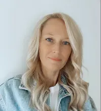 Cheri Carrier ( sherilyee )