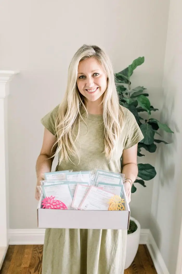Brittany Bacharach ( stayathomeactivitymom )