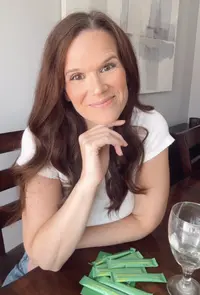 Stephanie Realie ( stephanierealie )