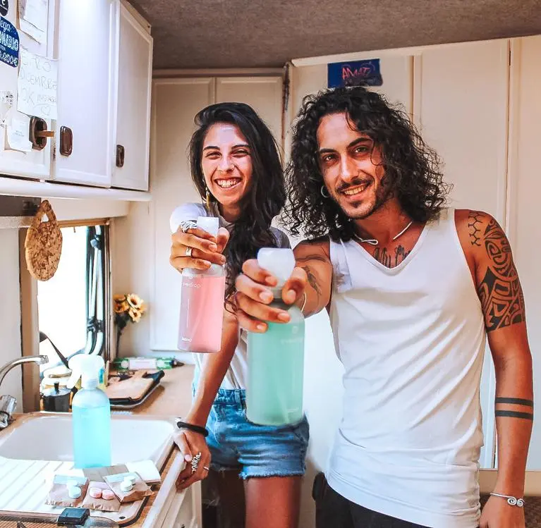 Silvia E Nick ( stracatscamperlife )