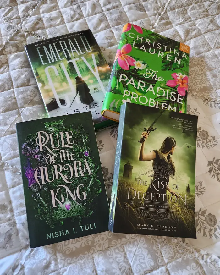 Tara White ( tarasbookrecs )