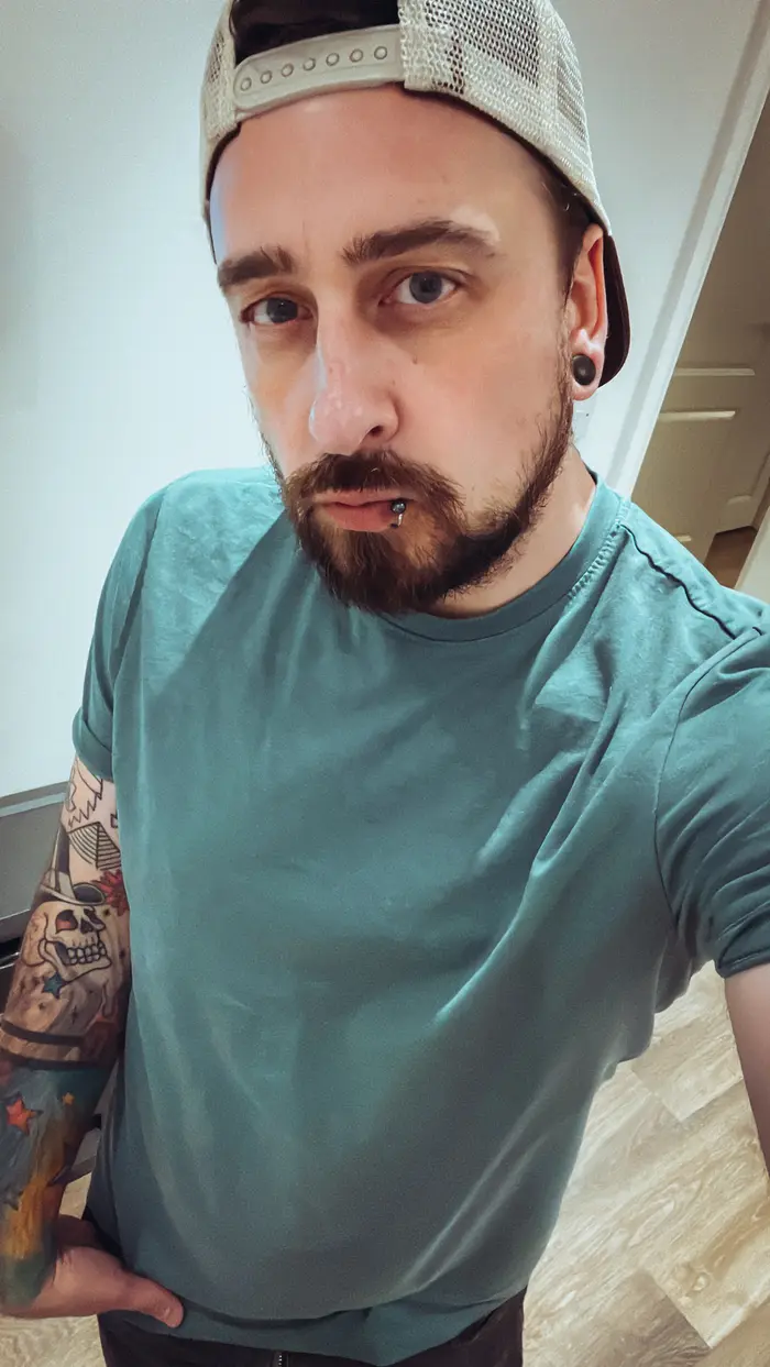 Daniel Jones ( theaspieworld )