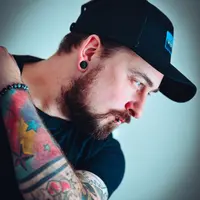 Daniel Jones ( theaspieworld )