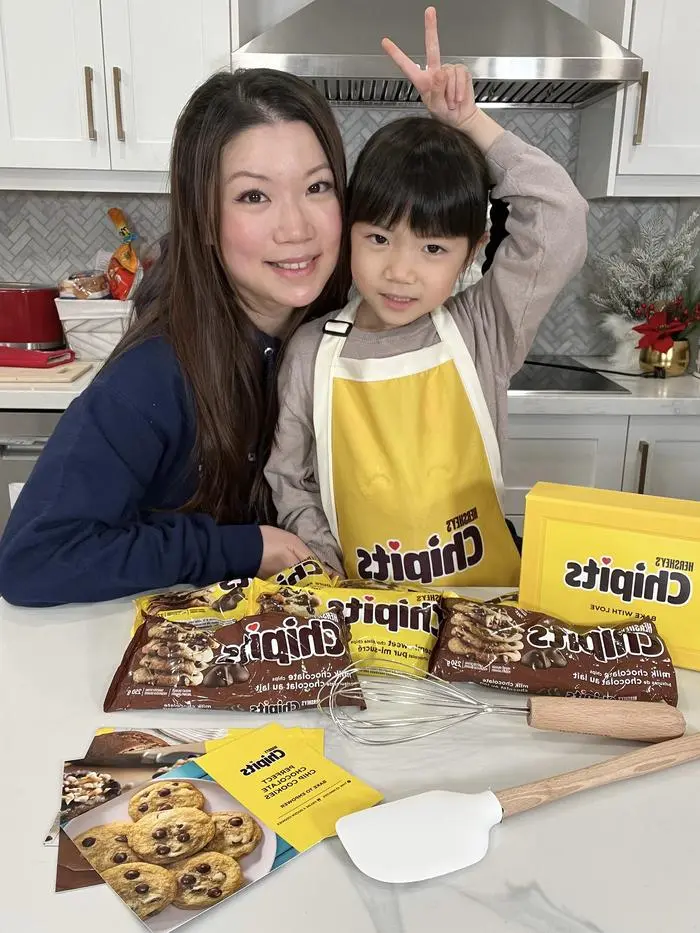 Joey L ( thecakinggirl )