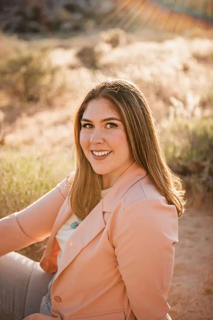 Dr. Morgan Belknap ( thedoctorincowgirlboots )