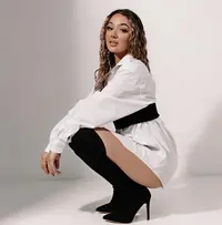 Tianna Vaigalu ( tiannavaigalu )