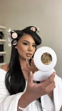 Tini ( tinirenee )