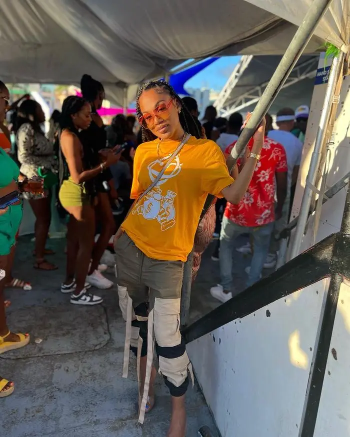 Tionne Hernandez ( tionnehernandez )