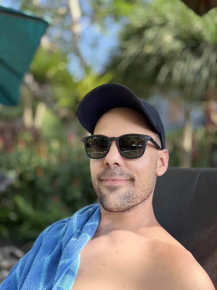Josh Clayton ( ugcbyjoshc )
