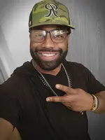 Phillip Sullivan ( ugcbyphil )