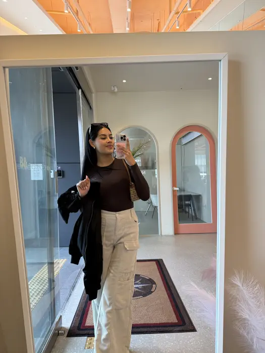Mia ( ugcwithmia )