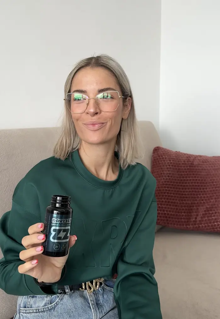 Romana Grešková ( ugcwithromi )
