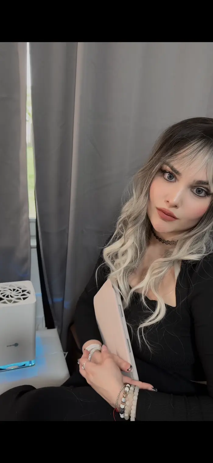 Vicky Cerioni ( vickycerioni )