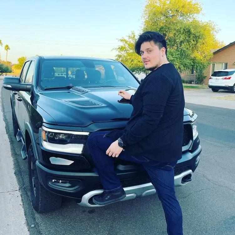 Wade Cota ( wadecota )
