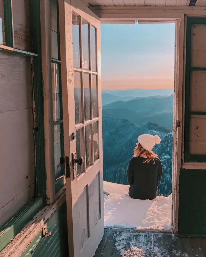 Veronika Patrashko ( wanderingbackpack )