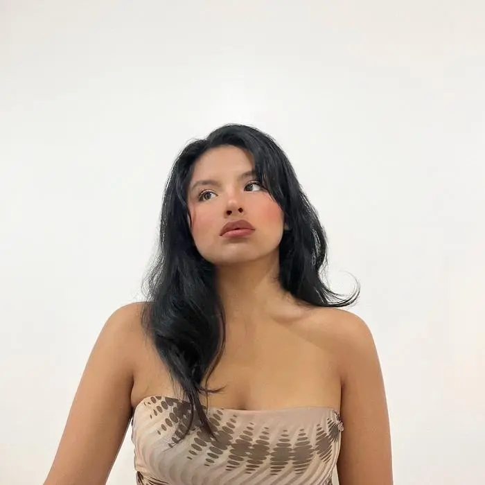 Jennifer Pintado ( yennsb )